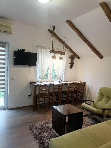Apartman Garden House Voždivac エクステリア 写真